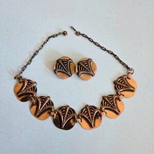 Vintage copper necklace/choker and clip on earrings. Jewelry set.